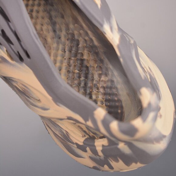 Yeezy Foam Runner Grey Clogs - Picture 9 of 9